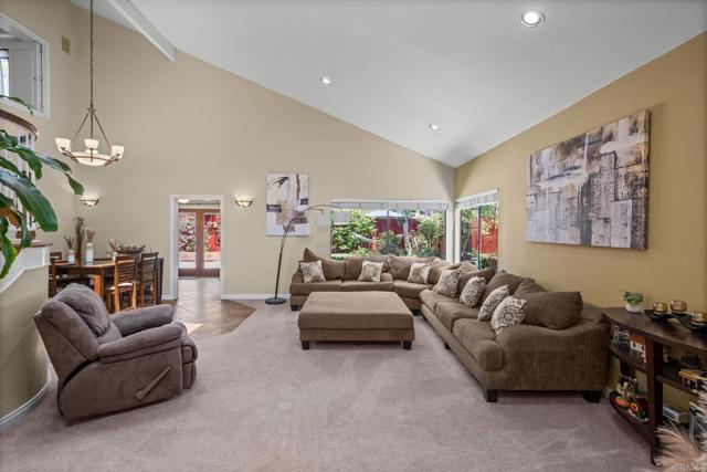 10965 Elderwood Ct, Scripps Miramar CA: https://media.crmls.org/mediaz/1fd07f61-6fbb-4043-99e1-75188db8bb27.jpg