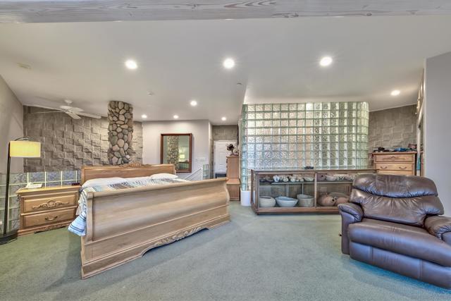 350 Aspen Lane, Bridgeport CA: https://media.crmls.org/mediaz/1fd0c3f8-63cb-408d-8c62-c248356029d1.jpg