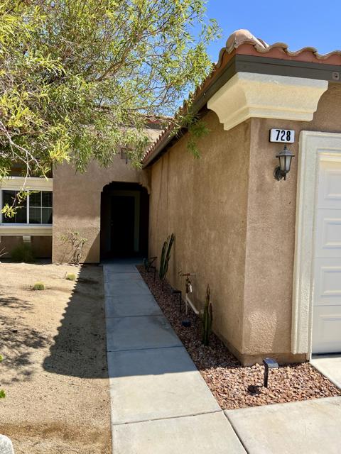 728 Mira Grande, Palm Springs CA: https://media.crmls.org/mediaz/1fd1c211-35da-4764-9833-ba9af4b68753.jpg