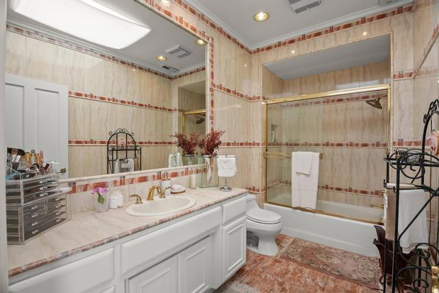 16840 Cypress Way, Los Gatos CA: https://media.crmls.org/mediaz/1fd23eb2-04fc-48f7-8452-3f03be6c99e8.jpg