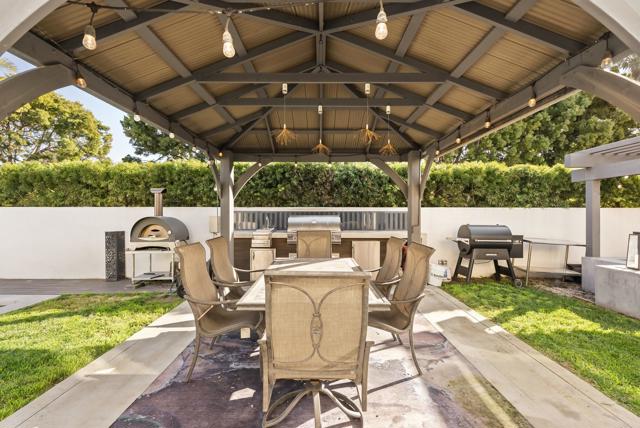 314 S Nardo Ave, Solana Beach CA: https://media.crmls.org/mediaz/1fd4144f-c91b-4504-b1f9-6e4e07007b73.jpg