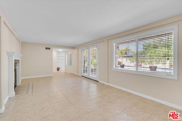23264 Calvert Street, Woodland Hills CA: https://media.crmls.org/mediaz/1fd4ce9d-a5fc-4289-a261-863a7cd60830.jpg