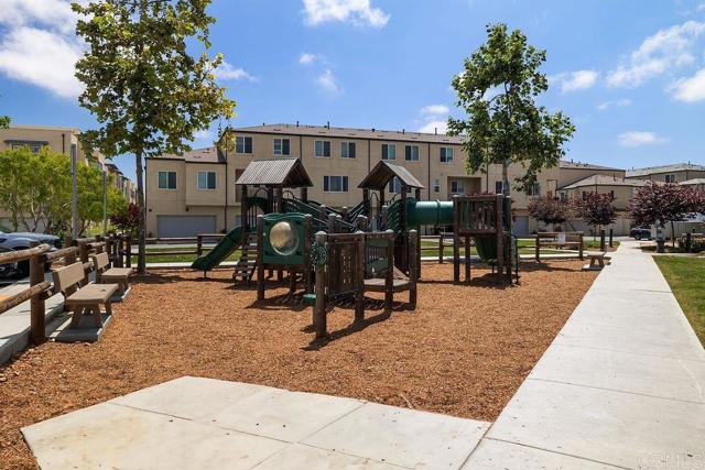 5241 Rockfish Lane, San Diego CA: https://media.crmls.org/mediaz/1fd4d801-eb4a-4652-a611-be7279a12676.jpg