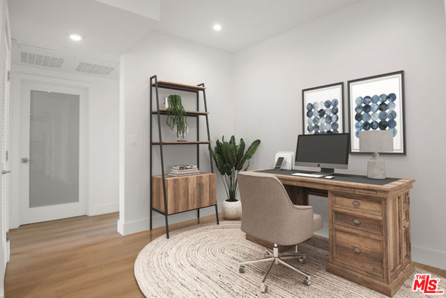 4418 S Slauson Avenue, Culver City CA: https://media.crmls.org/mediaz/1fd51076-9911-467f-b0d9-974f22788dc7.jpg