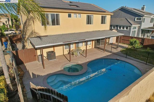 907 MAGGIORE LANE, Manteca CA: https://media.crmls.org/mediaz/1fd5463a-cb8d-4b5e-9d47-40bb8a3ed947.jpg