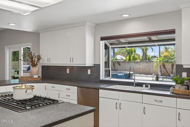 115 Cleveland Court, Ventura CA: https://media.crmls.org/mediaz/1fd58694-326e-4320-9023-4407c38ad7b5.jpg