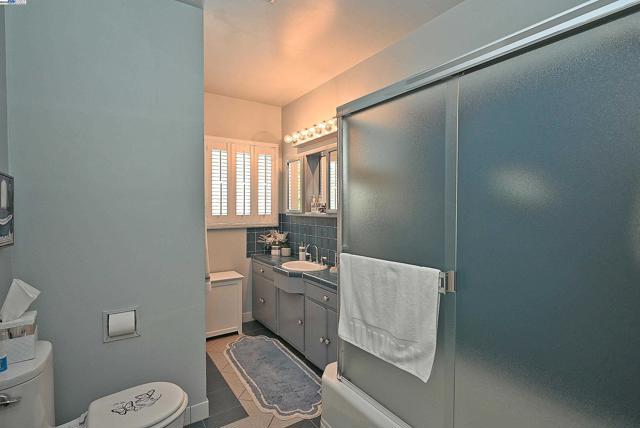 1380 E Juana Ave, San Leandro CA: https://media.crmls.org/mediaz/1fd58c66-0bda-4c58-a63c-0ea6b5377d17.jpg