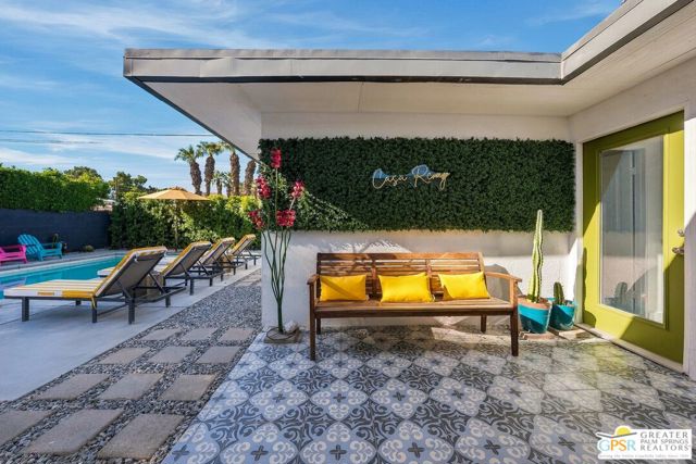 963 S Paseo Caroleta, Palm Springs, CA 92264