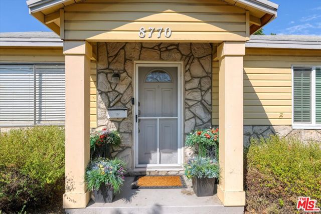 8770 Norris Avenue photo 4