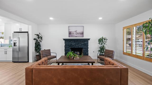 Detail Gallery Image 11 of 32 For 529 Valley Meadow Pl, Escondido,  CA 92027 - 3 Beds | 2 Baths
