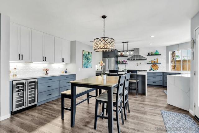 4252 Alta Vista Court, Oceanside CA: https://media.crmls.org/mediaz/1fd71793-3c3b-4a9c-bc03-1de88b3b3380.jpg