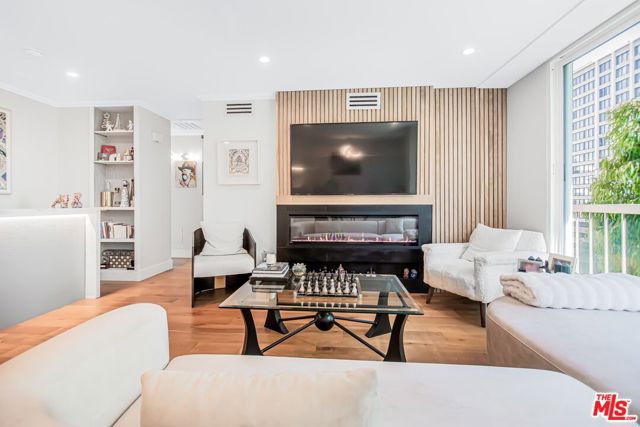 10751 Wilshire Boulevard, 801 photo 14