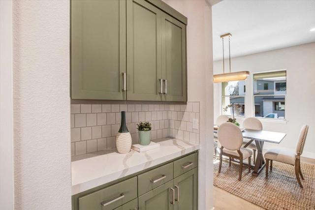 115 Waterstone Court, Napa CA: https://media.crmls.org/mediaz/1fd7ad25-0f88-4cde-85cc-6ab222af1a25.jpg
