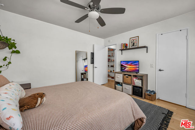 428 Hill Street, Santa Monica CA: https://media.crmls.org/mediaz/1fd7cfb1-9efd-4fe8-8870-7f9243af75ac.jpg