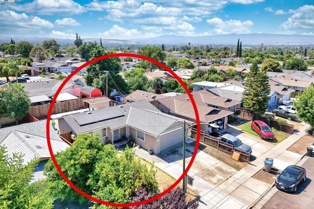 3382 Mount Wilson Dr, San Jose CA: https://media.crmls.org/mediaz/1fd85928-3b99-4725-bc1e-a6c84f406cf2.jpg