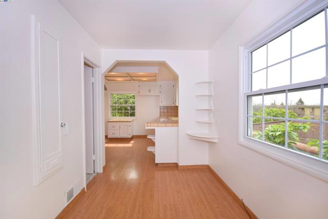 22813 2Nd St, Hayward CA: https://media.crmls.org/mediaz/1fd85c2f-bc5a-4b1b-8fb2-ec95875e1c35.jpg