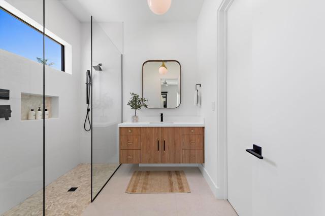 43421 Joshua Road, Rancho Mirage CA: https://media.crmls.org/mediaz/1fd8785d-cbcd-4980-96d8-409f3ac2e406.jpg