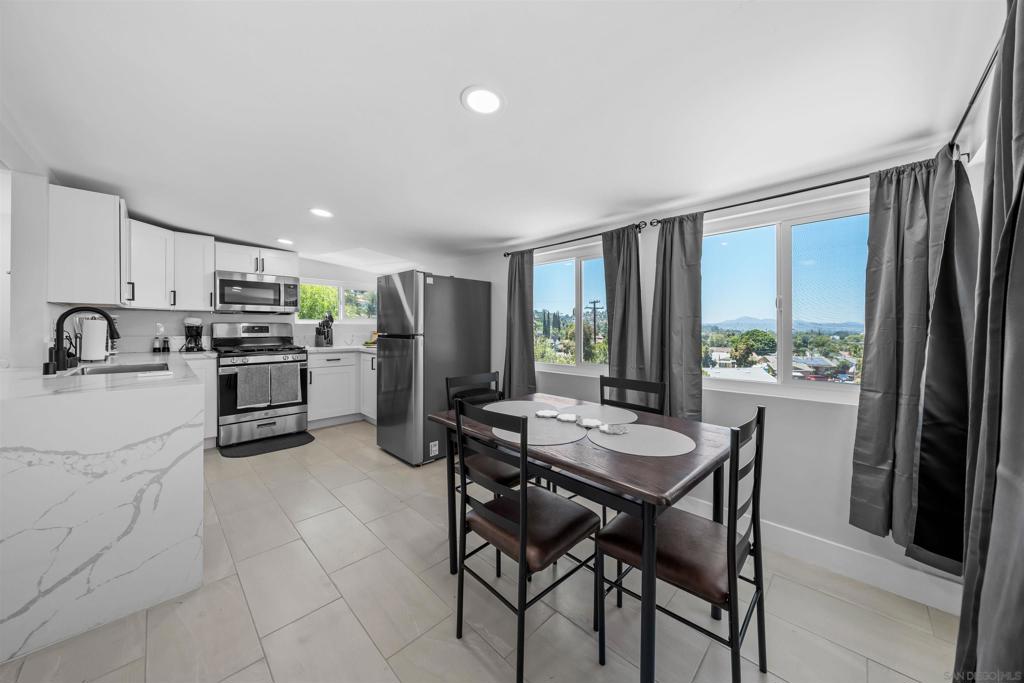 MLS #250045660SD image #16