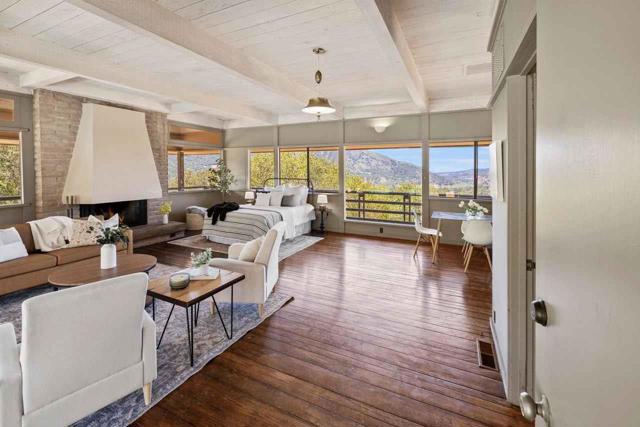 9 De Amaral Road, Carmel Valley CA: https://media.crmls.org/mediaz/1fda01f7-9a6b-4d6d-b3b4-1dfddcf9906f.jpg