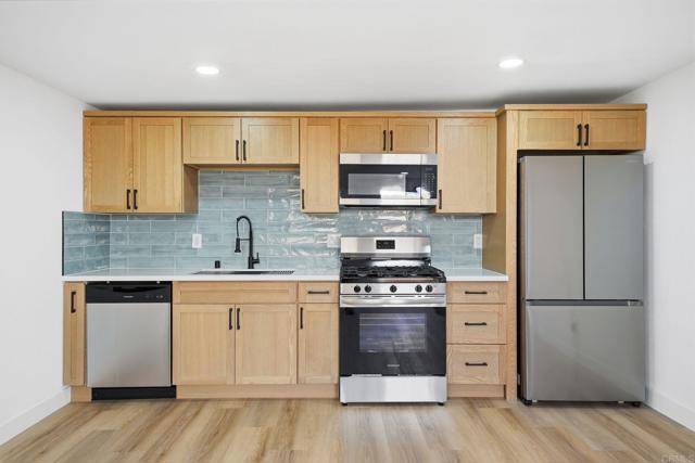 Detail Gallery Image 29 of 42 For 2828 Mission Village Dr, San Diego,  CA 92123 - 4 Beds | 2 Baths