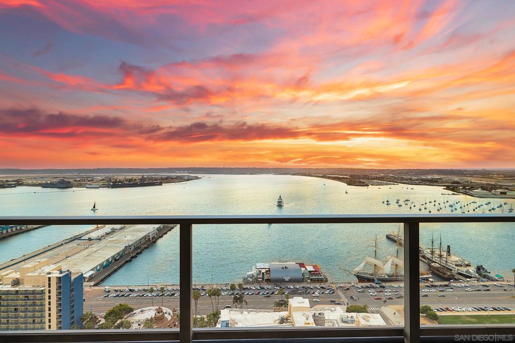 1325 Pacific Hwy #3301