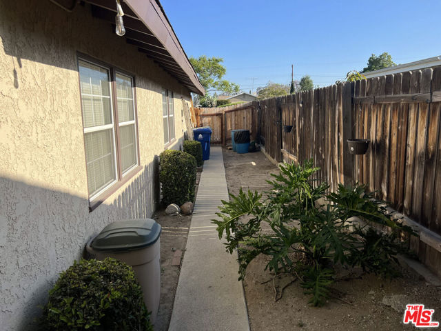 17133 SIMONDS Street photo 8