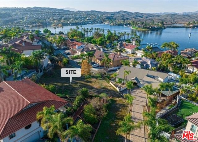 22380 PIN TAIL Drive, Canyon Lake CA: https://media.crmls.org/mediaz/1fdc045a-f5dd-4c2f-9250-88463ffe618b.jpg