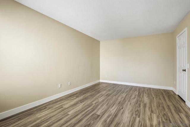 525 N Beech St, Escondido CA: https://media.crmls.org/mediaz/1fdc986d-1890-4251-b3d3-80d410bb626d.jpg