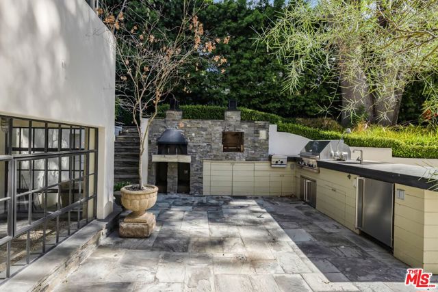 850 Muskingum Avenue, Pacific Palisades CA: https://media.crmls.org/mediaz/1fdcfaa3-13b0-41f0-8dcc-0924d3812000.jpg