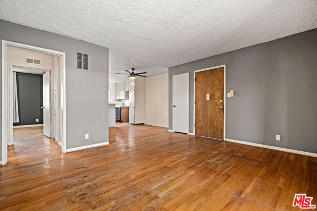 6000 Coldwater Canyon Avenue, 21 photo 6