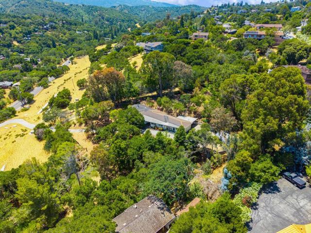 1780 Edgewood Road, Redwood City CA: https://media.crmls.org/mediaz/1fddf87e-e0b0-40a9-9924-3382c1ad220a.jpg