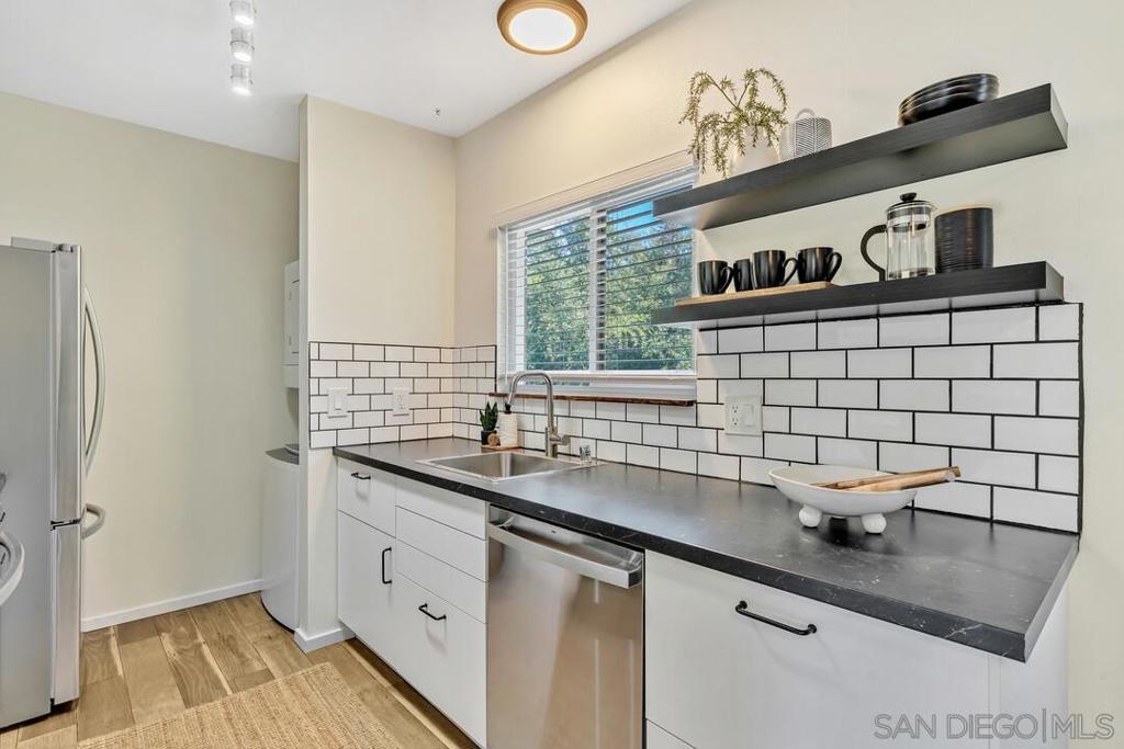 6725 Mission Gorge - photo 5