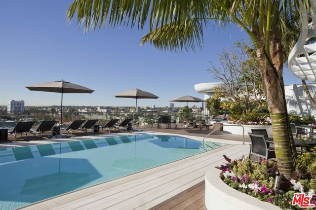 8500 Burton Way, Los Angeles CA: https://media.crmls.org/mediaz/1fde88ef-6b84-4cf9-8866-6df92c8770a6.jpg