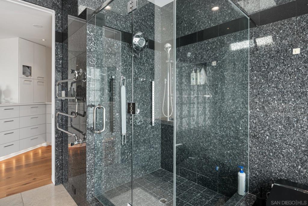 MLS #250039412SD image #24