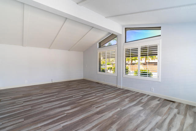 14 International Boulevard, Rancho Mirage CA: https://media.crmls.org/mediaz/1fe08dd2-f42a-4af3-ada0-859aec1573c2.jpg