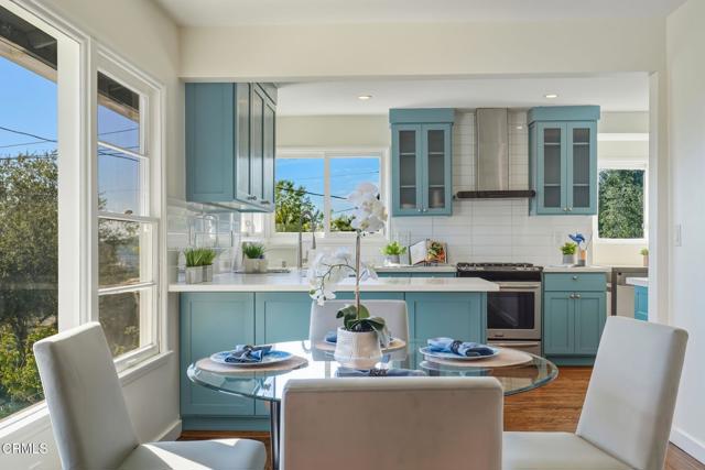 4487 Rising Hill Road, Altadena CA: https://media.crmls.org/mediaz/1fe12470-44b1-42d1-9fcd-b6996c5fed8f.jpg