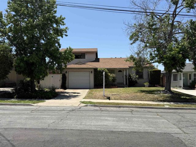 6056 Winfield Ave, La Mesa CA: https://media.crmls.org/mediaz/1fe22481-0437-4b6d-a3b9-12c52b4ad60c.jpg