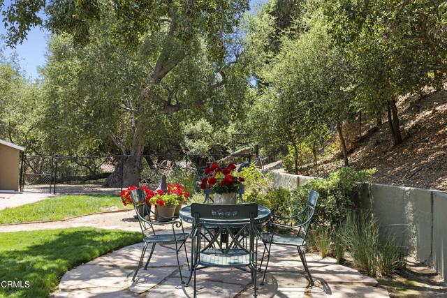 2547 Stokes Canyon Road, Calabasas CA: https://media.crmls.org/mediaz/1fe2e666-c80d-4d34-a358-b26b1ef7bae0.jpg