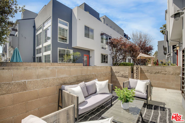 5300 Playa Vista Drive, 6 photo 2