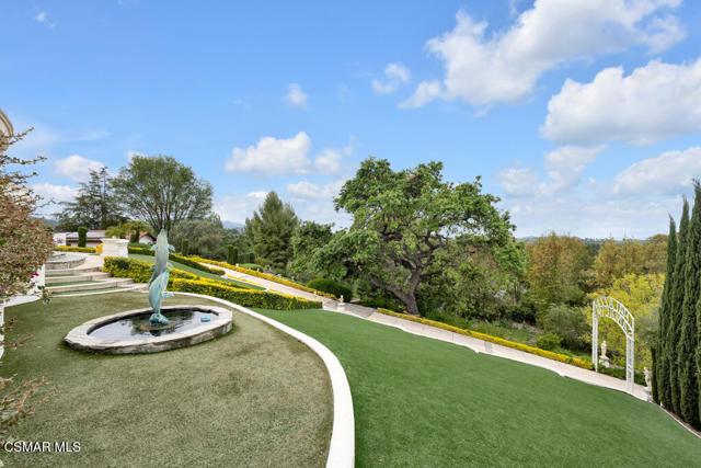 932 Rosario Drive, Thousand Oaks CA: https://media.crmls.org/mediaz/1fe771a1-e932-43c4-9f10-59adaa639a71.jpg