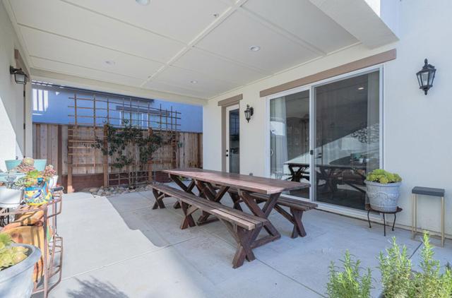 477 Marina Heights Drive, Marina CA: https://media.crmls.org/mediaz/1fe78382-7e03-468a-b581-1c9aaa43e475.jpg