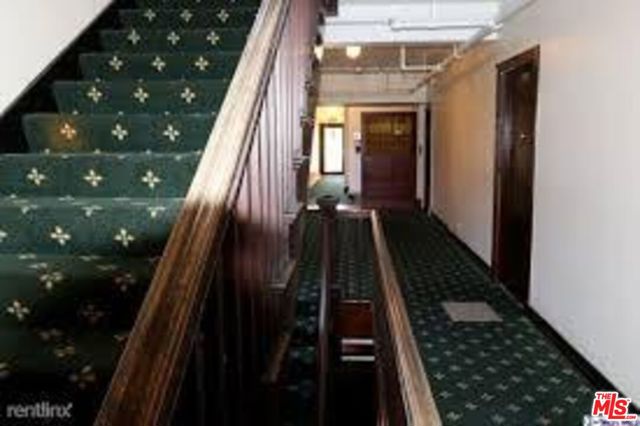2121 James M Wood Boulevard, Los Angeles CA: https://media.crmls.org/mediaz/1fe7ab11-ae47-4376-b951-564999d132e5.jpg