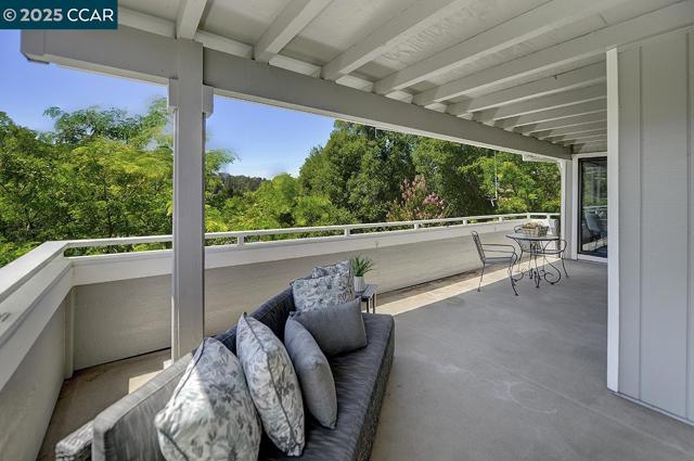 3612 Rossmoor Parkway, Walnut Creek CA: https://media.crmls.org/mediaz/1fe7bfa2-4a4b-4652-ab29-f81b5eff3828.jpg