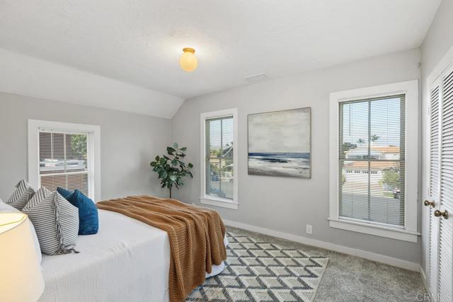 Detail Gallery Image 14 of 39 For 131 H Ave, Coronado,  CA 92118 - 4 Beds | 3/1 Baths