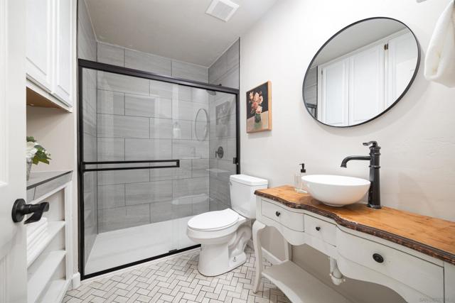 23637 Barrego Way, Ramona CA: https://media.crmls.org/mediaz/1fe8b5fc-a013-4bfe-8e26-7e6fa0721a7c.jpg