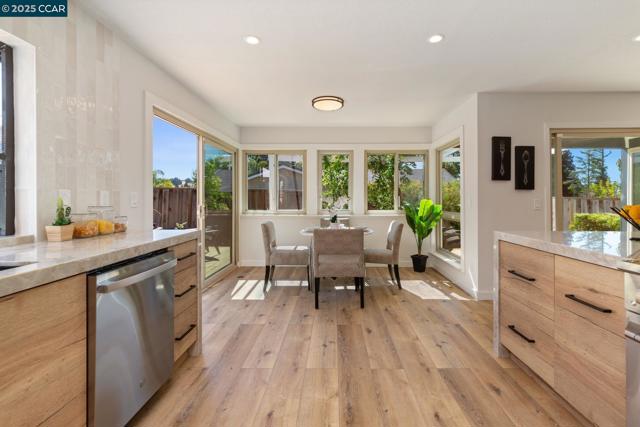 865 El Cerro Blvd, Danville CA: https://media.crmls.org/mediaz/1fe93940-aa32-4d8a-b1b3-2a1e8481c9cf.jpg