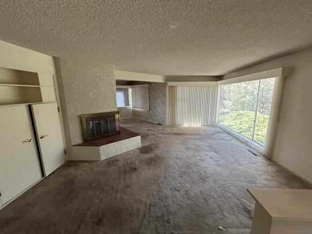 1333 El Rey Ave, El Cajon CA: https://media.crmls.org/mediaz/1fe939d3-915a-4ffd-a395-e9ca1c798fbd.jpg
