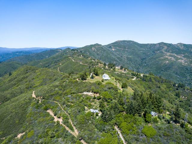 110 Silverline Road, Los Gatos CA: https://media.crmls.org/mediaz/1fea731e-a536-4659-bc6a-d989366b21f4.jpg