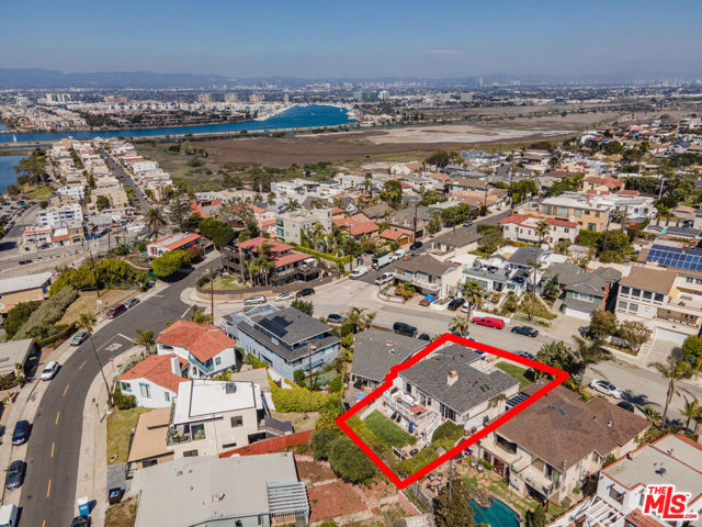7009 RINDGE Avenue, Playa del Rey CA: https://media.crmls.org/mediaz/1febd6df-1cc1-4ab5-84ec-4673e0d15573.jpg