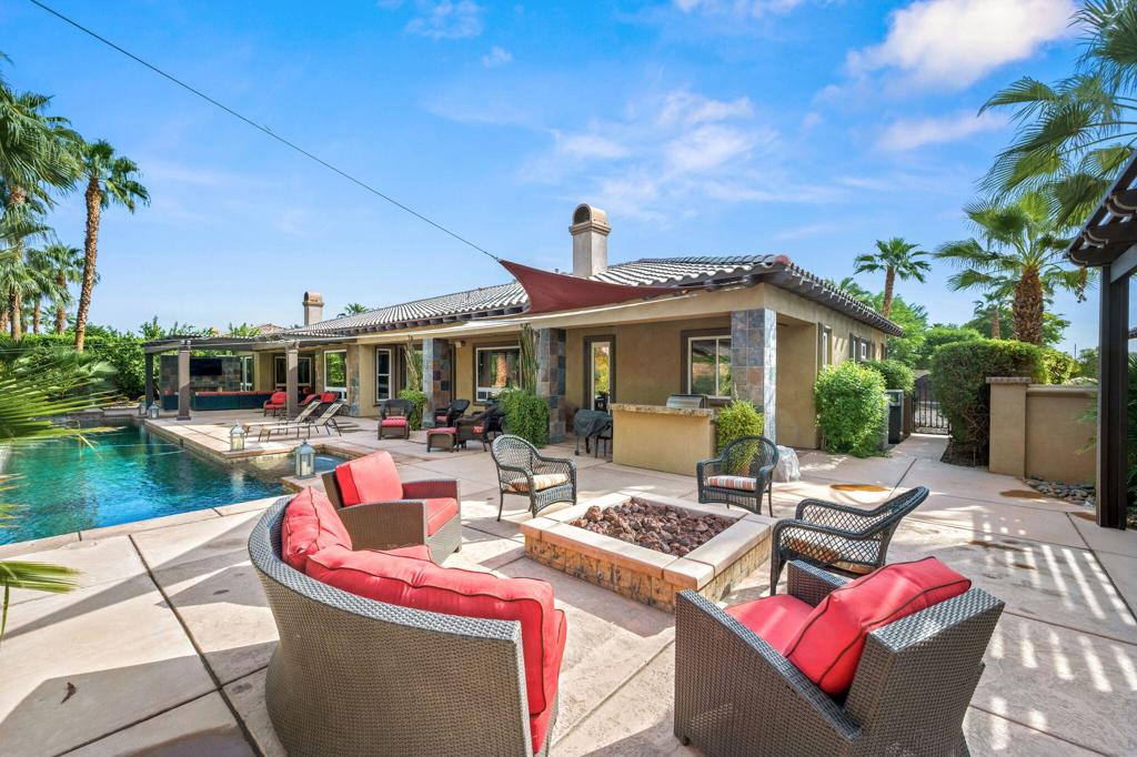 52395 Whispering Way